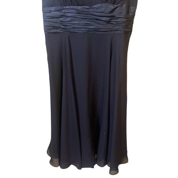 London Times Black V-Neck Chiffon Cocktail Dress Size 12 - Picture 2 of 7